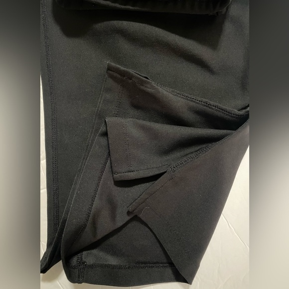 Nike FitDry Cropped Black Athletic Leggings Size S (4-6) - Picture 6 of 7